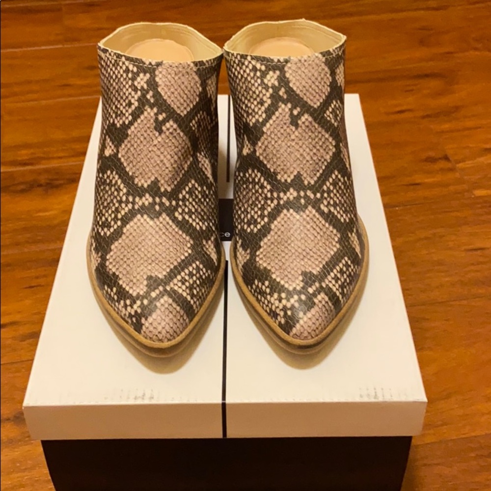 NWT Dolce Vita Snake Print Mule - Picture 2 of 7